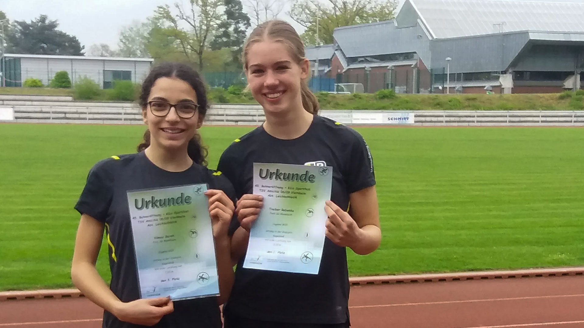 Erfolgreiche Jugend-Leichtathletinnen